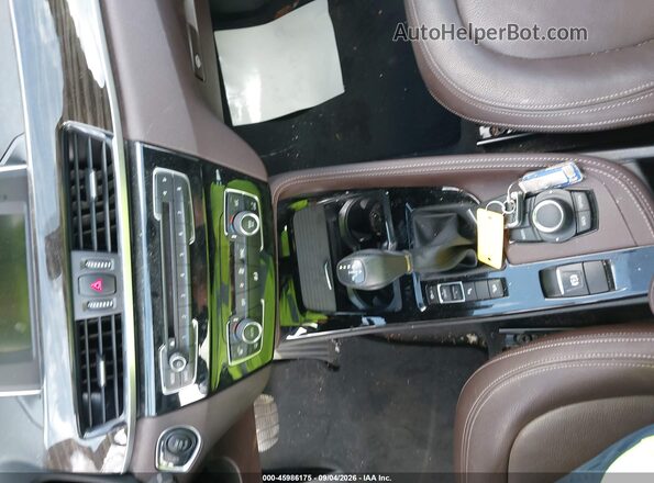 WBXHT3C33G5F65699 2016 BMW X1 Silver Dashboard view