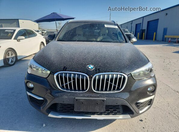 WBXHT3C38J5F91772 2018 BMW X1 Черный Вид спереди