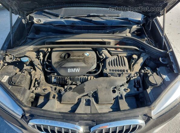 WBXHT3C38J5F91772 2018 BMW X1 Черный Вид подкапотного пространства