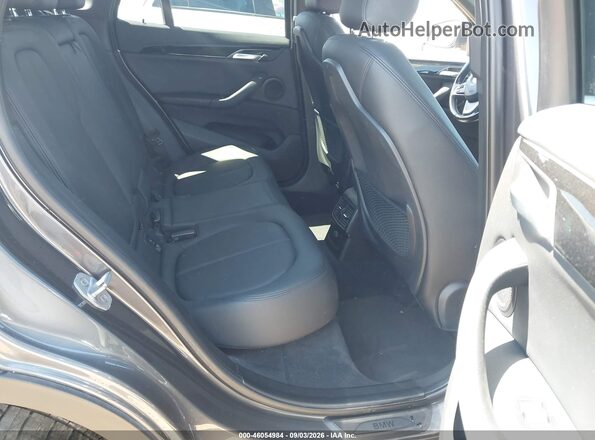 WBXHT3Z32G4A49895 2016 BMW X1 Gray VIN კოდის სტიკერის ხედი