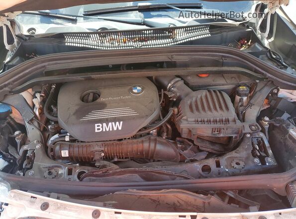 WBXHT3Z35H4A65557 2017 BMW X1 White ძრავის განყოფილების ხედი
