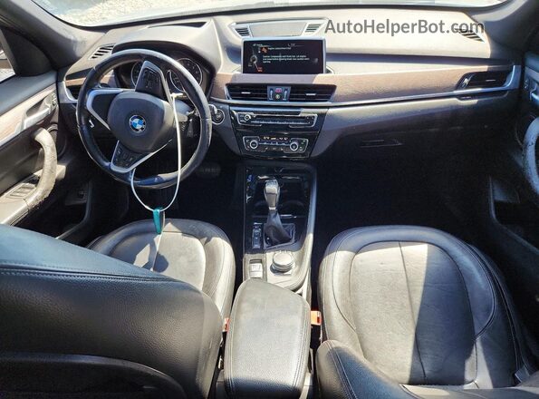 WBXHT3Z37G4A49648 2016 BMW X1 Black Вид панелі приладів