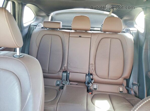 WBXJG7C04M5S69375 2021 BMW X1 White Вид задніх сидінь