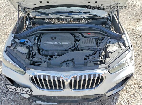 WBXJG7C04M5S69375 2021 BMW X1 White Вид підкапотного простору