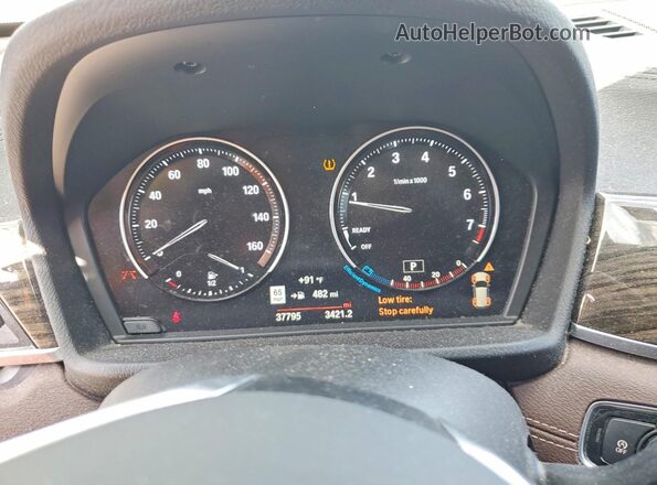 WBXJG7C04M5S69375 2021 BMW X1 White Вид щитка приладів