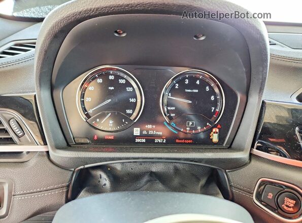 WBXJG7C0XM5S59806 2021 BMW X1 Black Սարքավորումների վահանակի տեսք