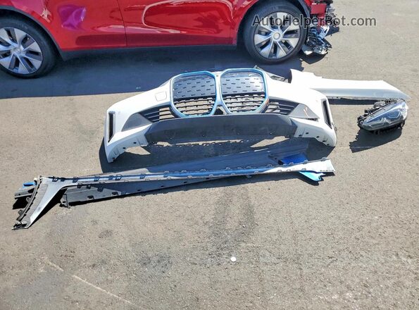 WBY73AW05RFR79932 2024 BMW I4 White Engine compartment view
