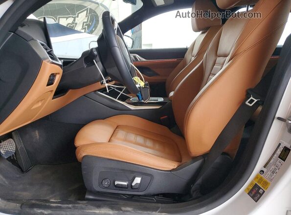WBY73AW09NFM79881 2022 BMW I4 White Вид салону спереду