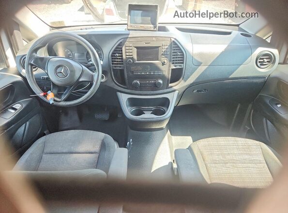 WD3PG2EA2K3591063 2019 MERCEDES-BENZ METRIS White Vista del salpicadero