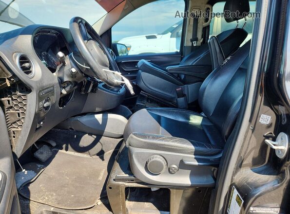 WD4PG2EE9J3353420 2018 MERCEDES-BENZ METRIS Черный Вид салона спереди