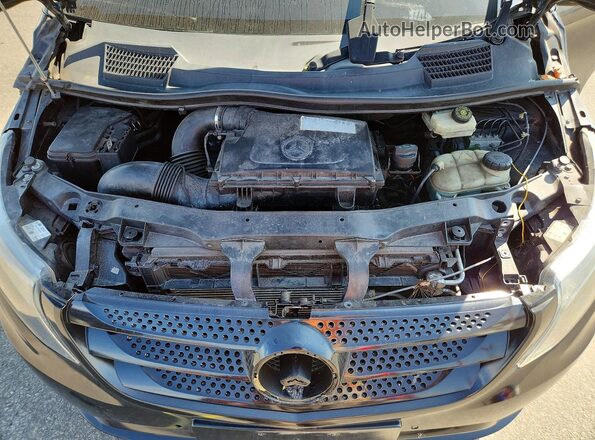 WD4PG2EE9J3353420 2018 MERCEDES-BENZ METRIS Черный Вид подкапотного пространства