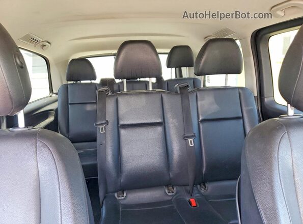 WD4PG2EE9J3357385 2018 MERCEDES-BENZ METRIS Black Vista de los asientos traseros