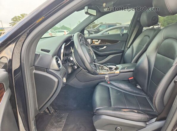 WDC0G4JB0HF161583 2017 MERCEDES-BENZ GLC-CLASS Black Front interior view
