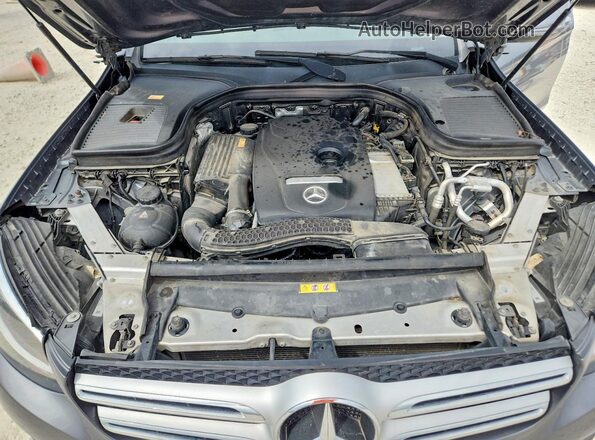 WDC0G4JB1GF083166 2016 MERCEDES-BENZ GLC-CLASS Gray Rear interior view