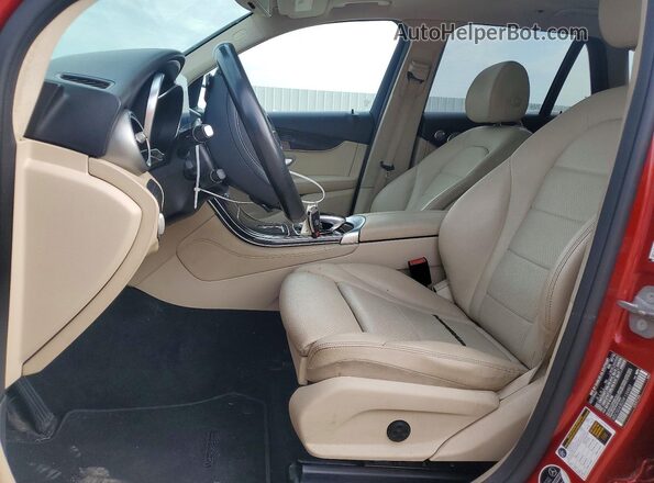 WDC0G4JB2HF139987 2017 MERCEDES-BENZ GLC-CLASS Red Вид панелі приладів
