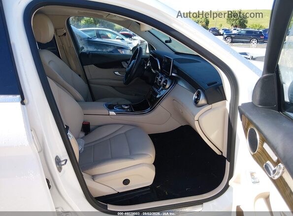 WDC0G4JB5JV079859 2018 MERCEDES-BENZ GLC 300 White Front interior view