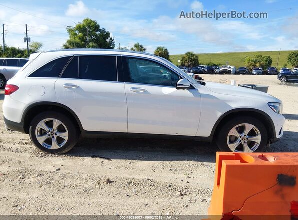 WDC0G4JB5JV079859 2018 MERCEDES-BENZ GLC 300 White Rear interior view