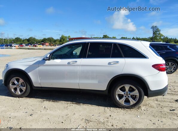 WDC0G4JB5JV079859 2018 MERCEDES-BENZ GLC 300 White 360 interior view