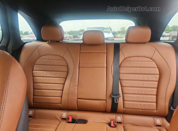 WDC0G4JB6HF132895 2017 MERCEDES-BENZ GLC-CLASS White Вид задніх сидінь