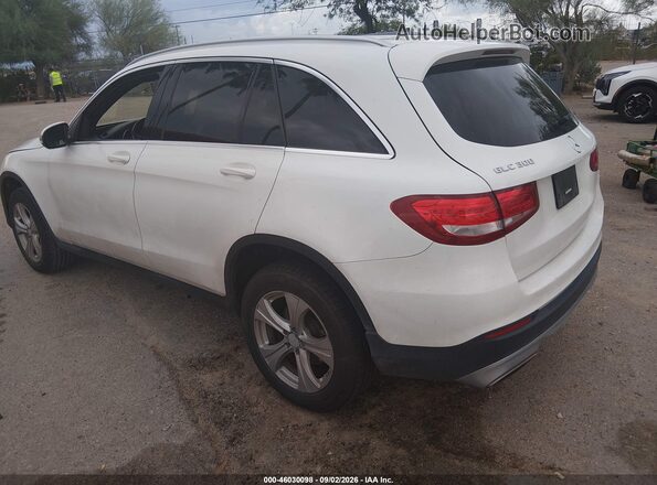 WDC0G4JB8HF135023 2017 MERCEDES-BENZ GLC 300 White Tył lewy