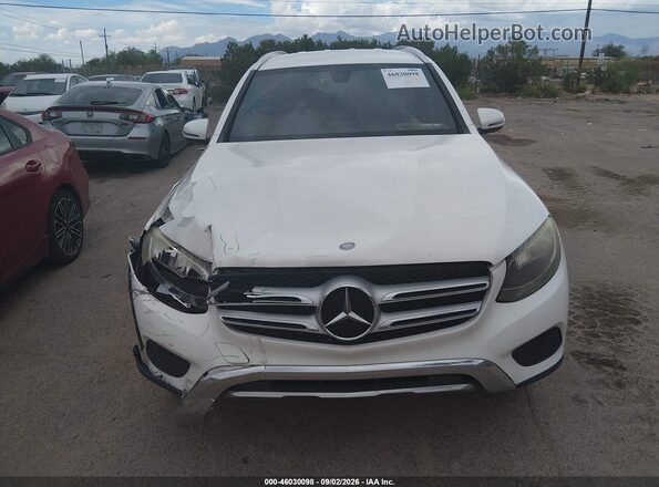 WDC0G4JB8HF135023 2017 MERCEDES-BENZ GLC 300 White Widok zestawu wskaźników