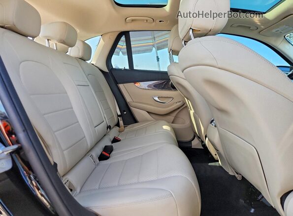 WDC0G4JBXGF092027 2016 MERCEDES-BENZ GLC-CLASS Black Widok wnętrza z tyłu