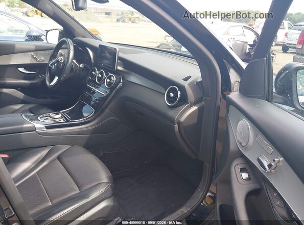 WDC0G4KB1HF133953 2017 MERCEDES-BENZ GLC 300 Black Front interior view