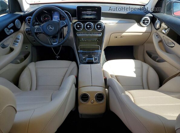 WDC0G4KB2HV009678 2017 MERCEDES-BENZ GLC-CLASS Красный Вид панели приборов