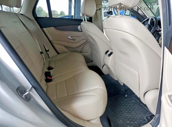 WDC0G4KB6KF581631 2019 MERCEDES-BENZ GLC-CLASS Silver უკანა სავარძლების ხედი