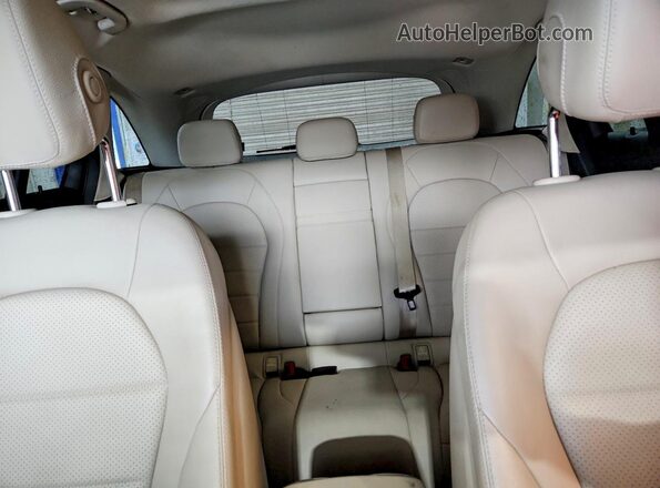 WDC0G4KB7HF144729 2017 MERCEDES-BENZ GLC-CLASS White Widok tylnych siedzeń