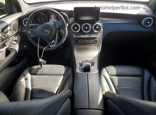 WDC0G4KB8KV180488 2019 MERCEDES-BENZ GLC-CLASS White Vista del salpicadero