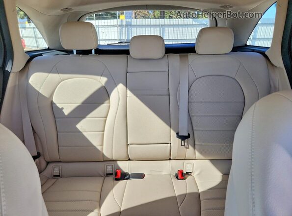 WDC0G8DB6LF737771 2020 MERCEDES-BENZ GLC-CLASS White Vista de los asientos traseros