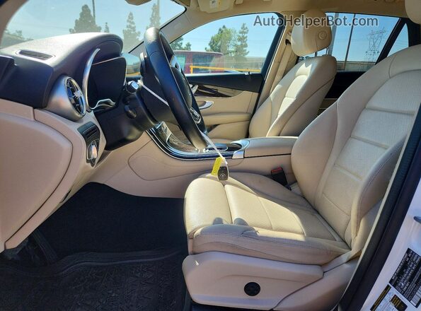 WDC0G8DB6LF737771 2020 MERCEDES-BENZ GLC-CLASS White Vista interior delantera