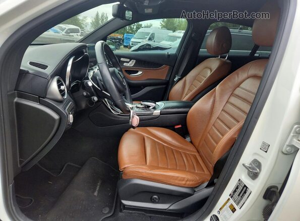 WDC0J4KB1HF285183 2017 MERCEDES-BENZ GLC-CLASS White Widok wnętrza z przodu