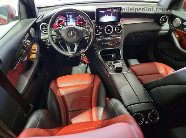 WDC0J4KB6JF436153 2018 MERCEDES-BENZ GLC-CLASS Красный Вид панели приборов