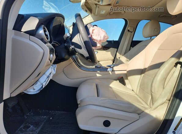 WDC0J4KB7JF392227 2018 MERCEDES-BENZ GLC-CLASS White Widok wnętrza z przodu