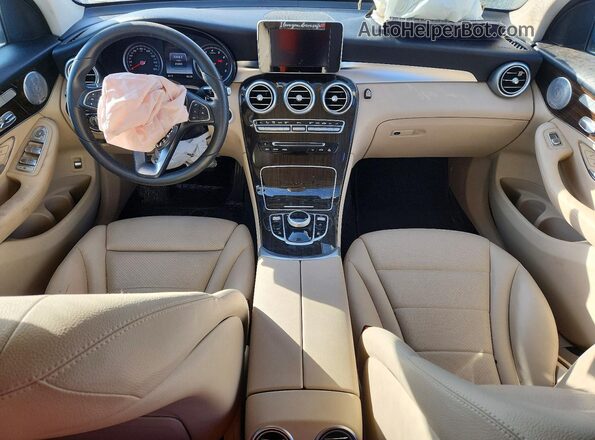 WDC0J4KB7JF392227 2018 MERCEDES-BENZ GLC-CLASS White Widok deski rozdzielczej