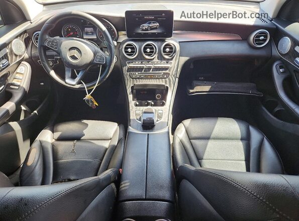 WDC0J4KB8HF283883 2017 MERCEDES-BENZ GLC-CLASS Silver Vista del salpicadero