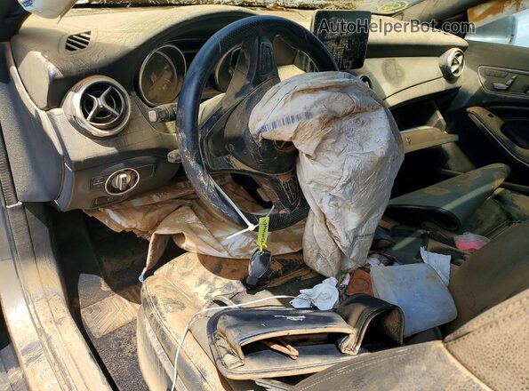 WDCTG4EB0KJ543110 2019 MERCEDES-BENZ GLA Gray Вид панелі приладів