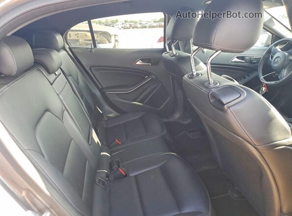 WDCTG4EB9GJ231388 2016 MERCEDES-BENZ GLA Gray Rear seats view