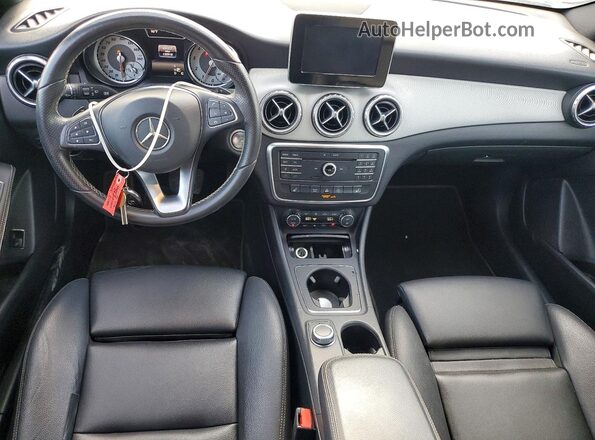 WDCTG4EB9GJ231388 2016 MERCEDES-BENZ GLA Gray Dashboard view