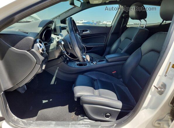 WDCTG4EB9LU026890 2020 MERCEDES-BENZ GLA White Widok wnętrza z przodu