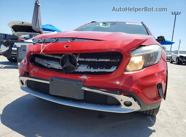 WDCTG4EBXHJ337706 2017 MERCEDES-BENZ GLA Красный Вид спереди