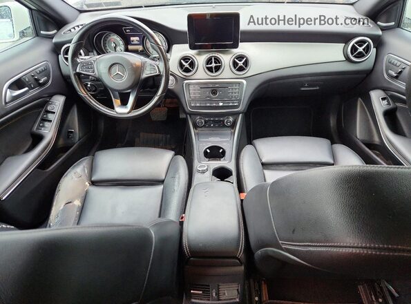 WDCTG4GB3HJ357048 2017 MERCEDES-BENZ GLA White Вид панелі приладів