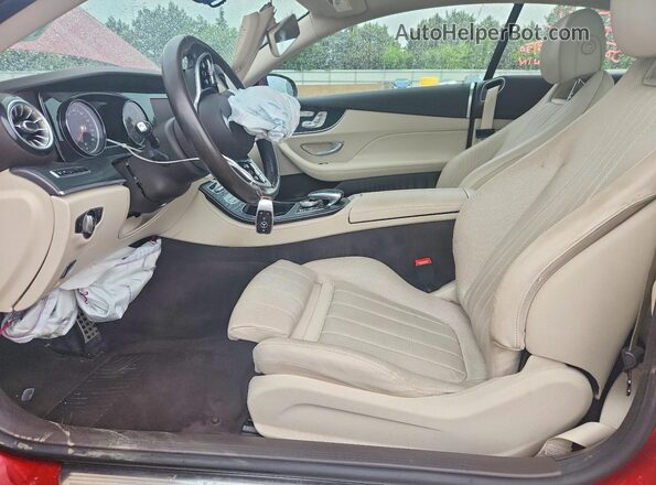WDD1J6JB7KF106584 2019 MERCEDES-BENZ E Red Widok wnętrza z przodu