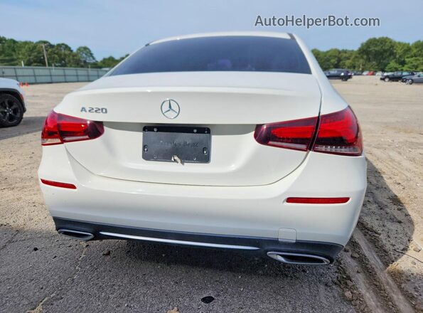 WDD3G4EB7KW000724 2019 MERCEDES-BENZ A White Вид ззаду