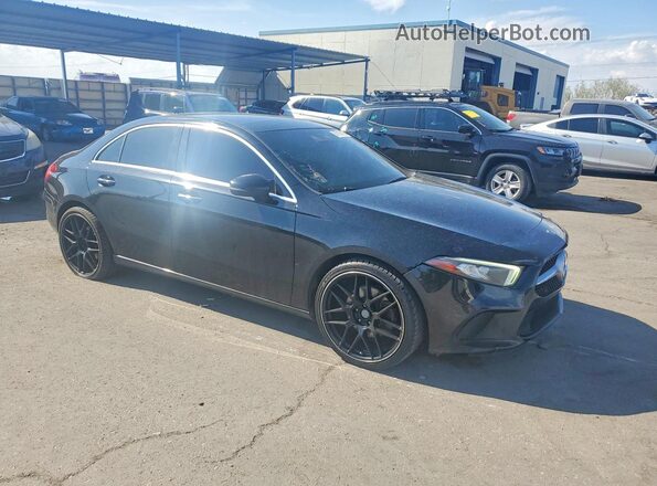 WDD3G4EB8KW000960 2019 MERCEDES-BENZ A Black Передня права чверть