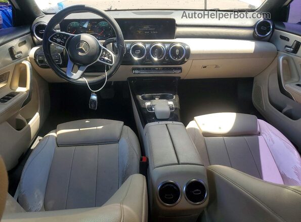 WDD3G4EB9KW026225 2019 MERCEDES-BENZ A White Вид панелі приладів