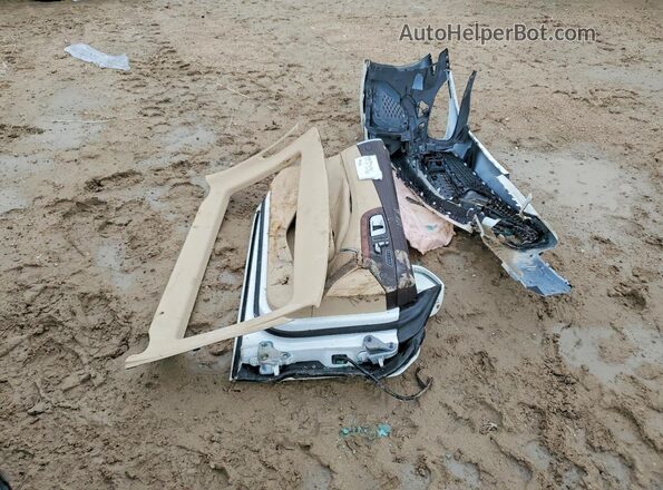 WDDJK7DA8HF047012 2017 MERCEDES-BENZ SL White Vista del compartimento del motor