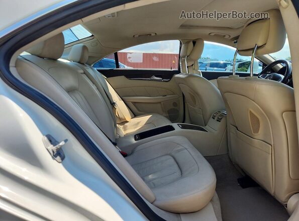 WDDLJ7DB2HA191625 2017 MERCEDES-BENZ CLS-CLASS Белый Вид задних сидений